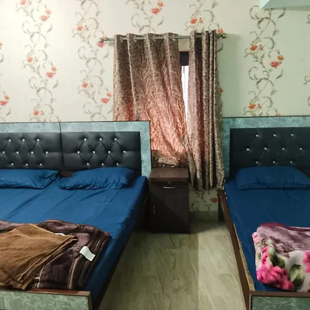 Shri Balaji Homestay Varanasi Exterior photo